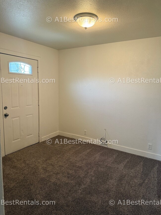 Foto del edificio - 1905 John St