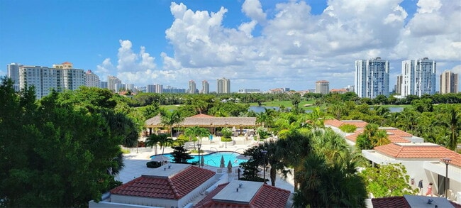 Building Photo - 20281 E Country Club Dr