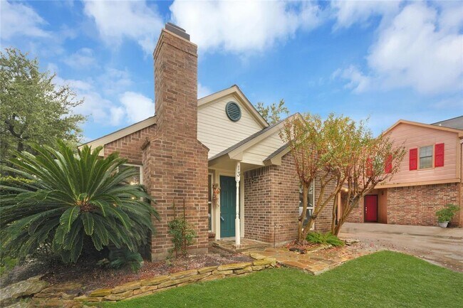 Building Photo - 13 Regency Ln