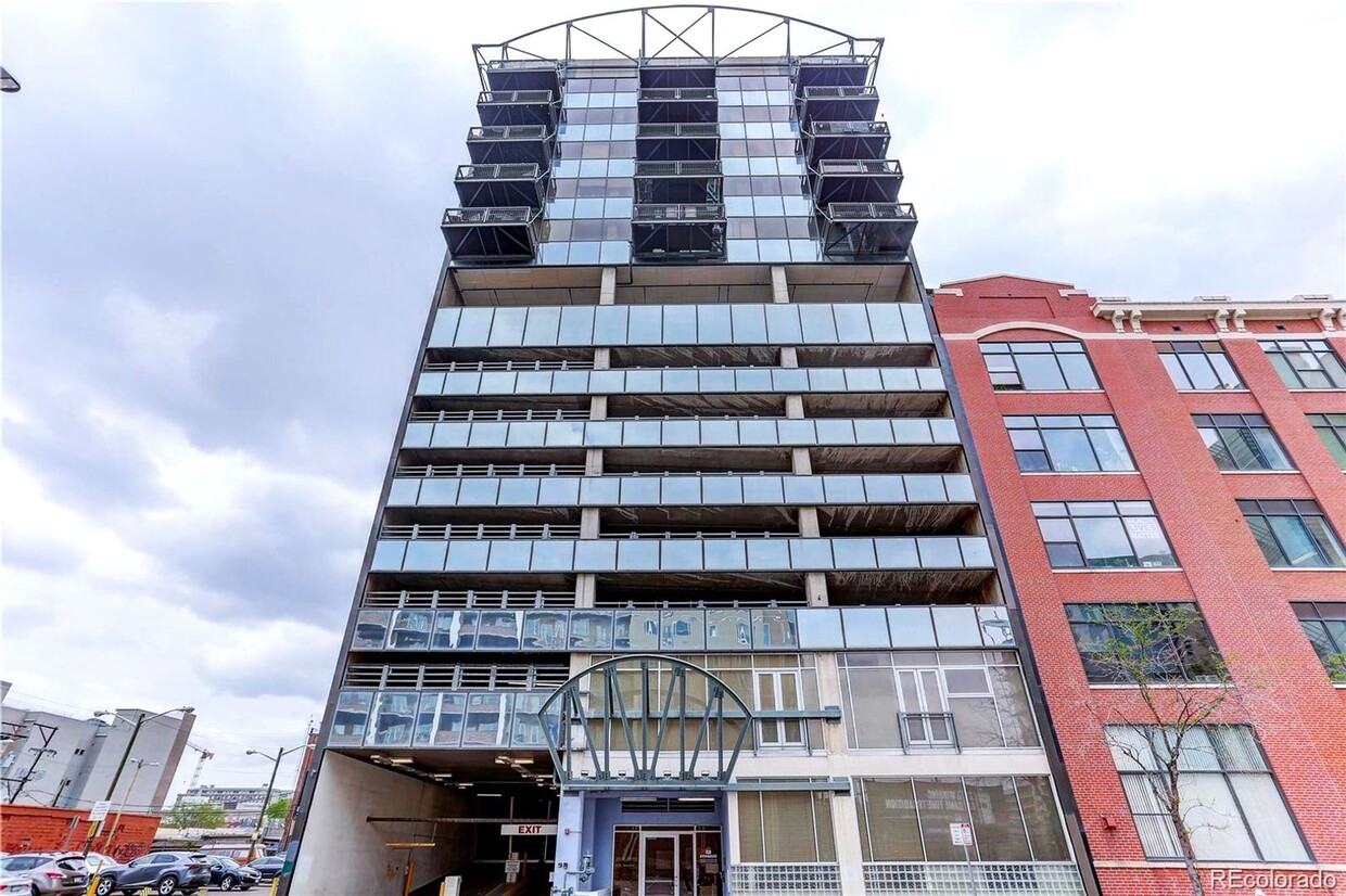 Foto principal - Gorgeous & Updated Skyloft One Bedroom-Ava...