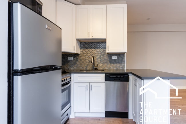 Photo - 511 W Belmont Ave Apartment