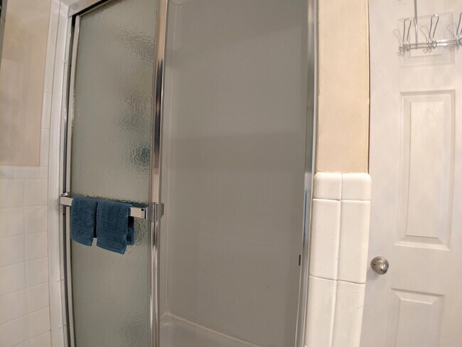 Foto del edificio - 885 Laconia Rd