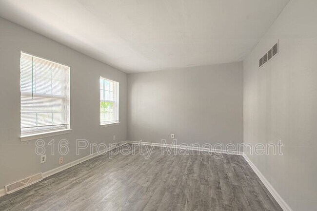 Foto del edificio - 6226 E 129 St
