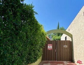 Building Photo - 8866 Cadillac Ave