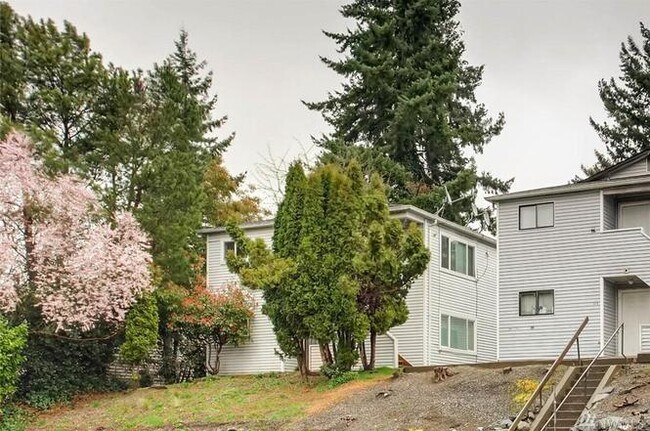 Building Photo - 8430 Delridge Way SW