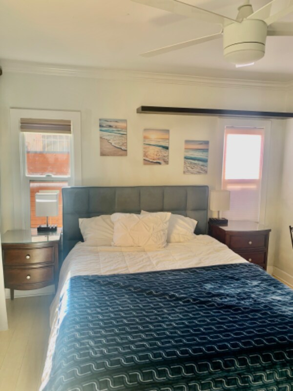 Foto principal - 5501 1/2 Deane Ave