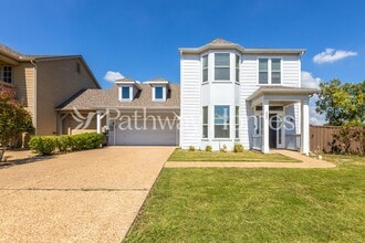 Building Photo - 800 Chickesaw Ln