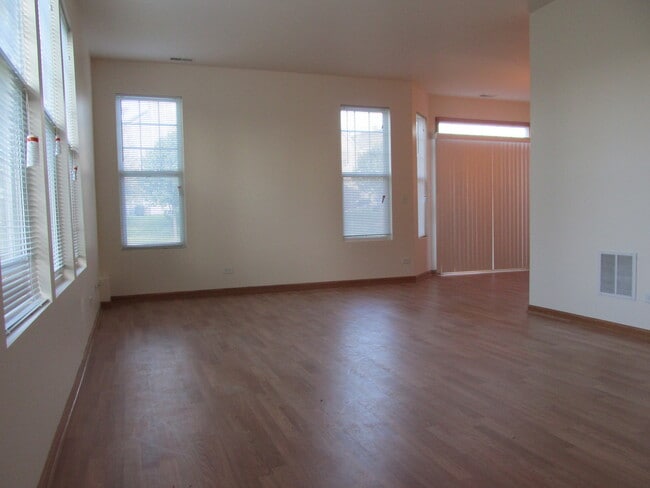 Building Photo - 6513 Marble Ln