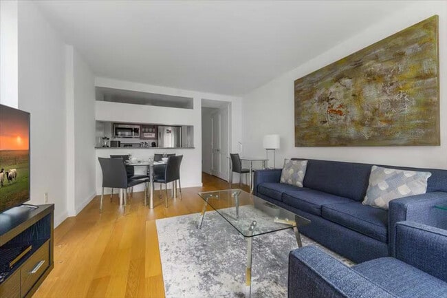 Foto del edificio - 254 W 54th St