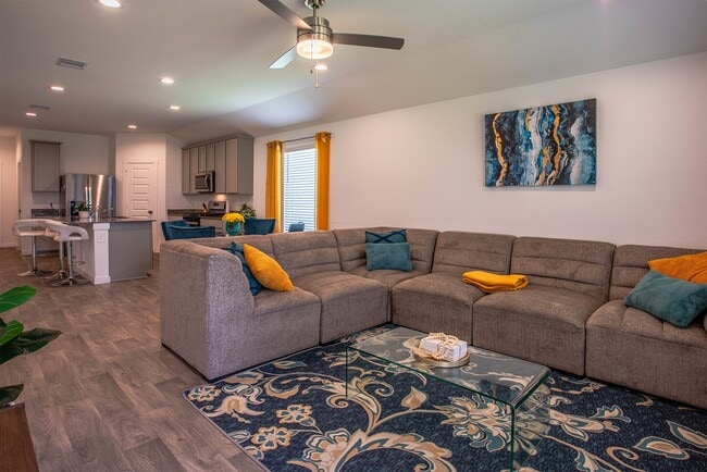 Foto del edificio - 31810 Whittis Hl Wy