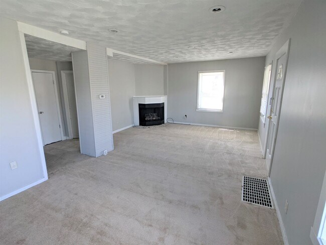 Foto del edificio - Spacious 3 bedroom 1.5 Bath home in Indianapolis!