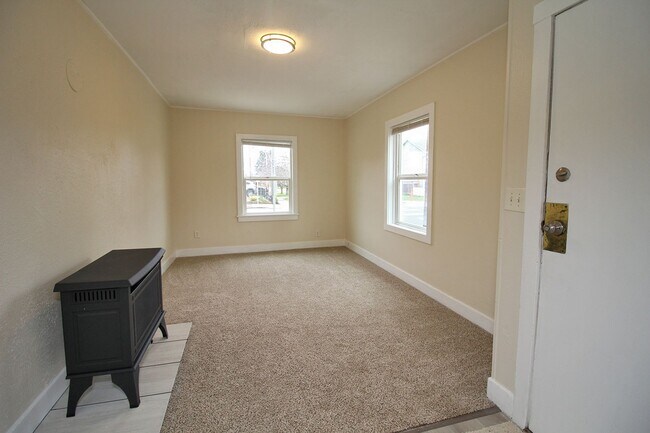 Foto del edificio - 7630 SE Woodstock Blvd