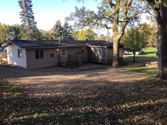 Building Photo - 3 Bedroom 1 3/4 Bath Home near Lake Milton...