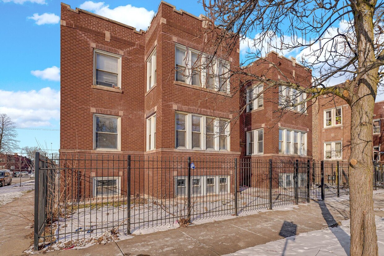 Building Photo - Charming 2-Bedroom, 1-Bathroom Apartment f...