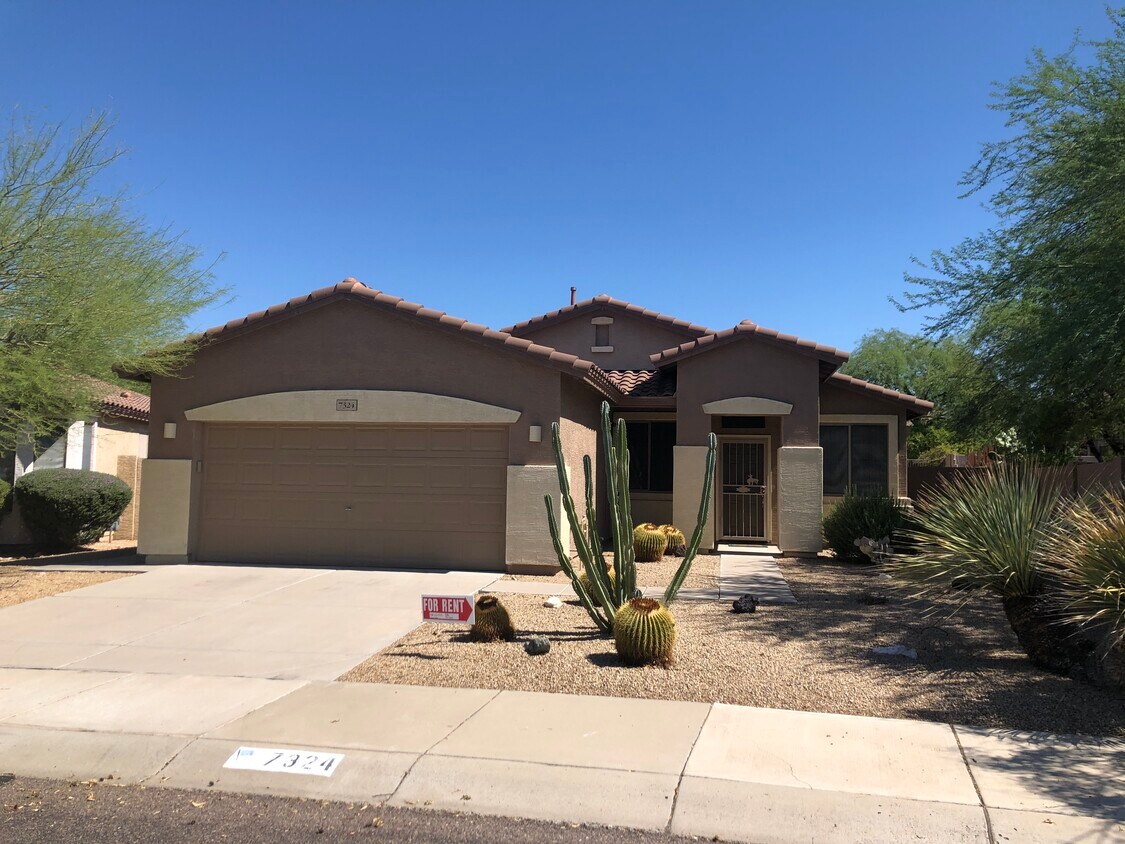 Foto principal - 7324 E Whispering Wind Dr