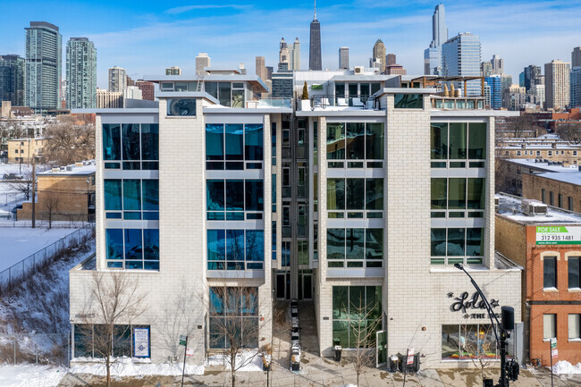 Building Photo - 919 N Larrabee St