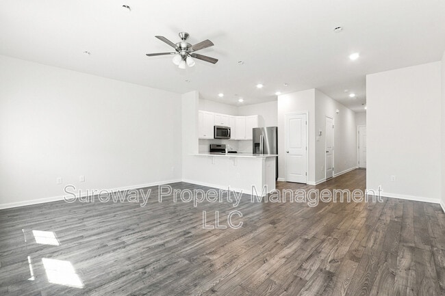 Building Photo - 336 Mazzeo Dr