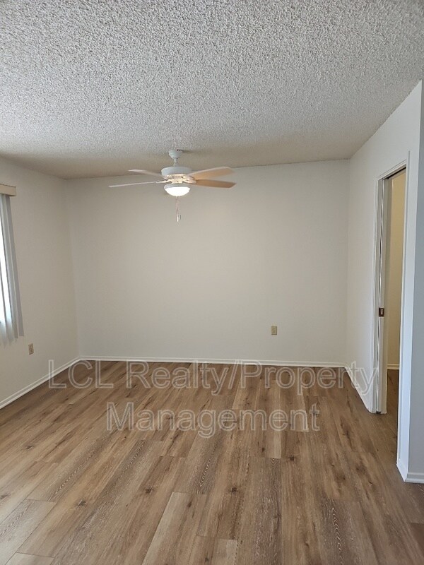 Foto del edificio - 25880 Coombe Hill Dr