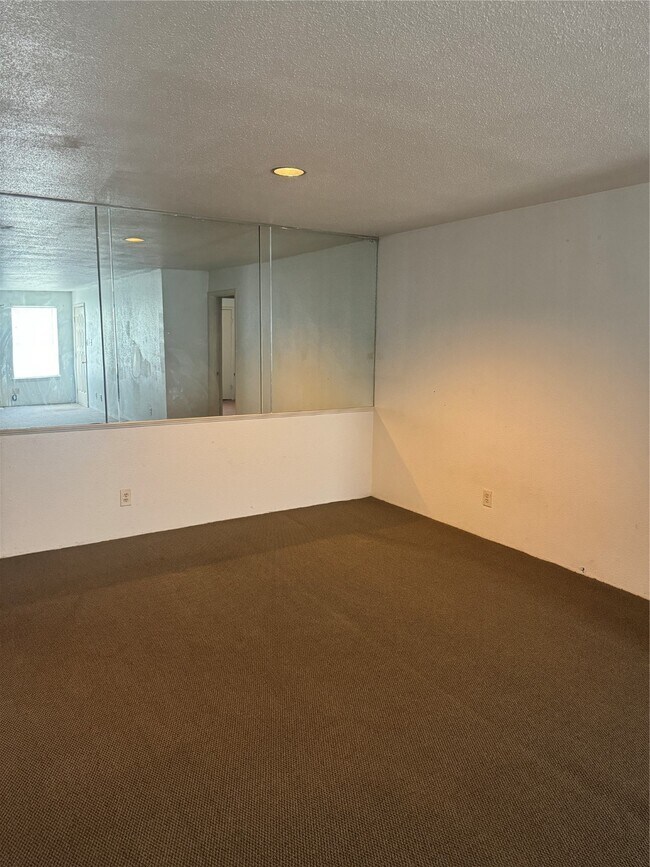 Foto del edificio - 9700 Leawood Blvd