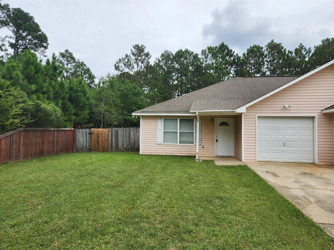 8104 Exchange St, Gautier, MS 39553 House Rental in Gautier, MS