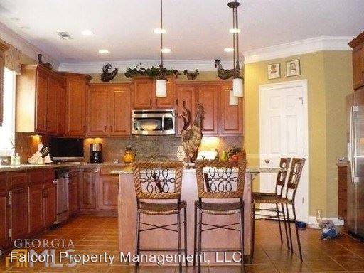 Building Photo - 810 Richmond Cir