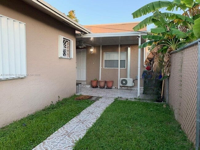 Foto del edificio - 3513 SW 4th St
