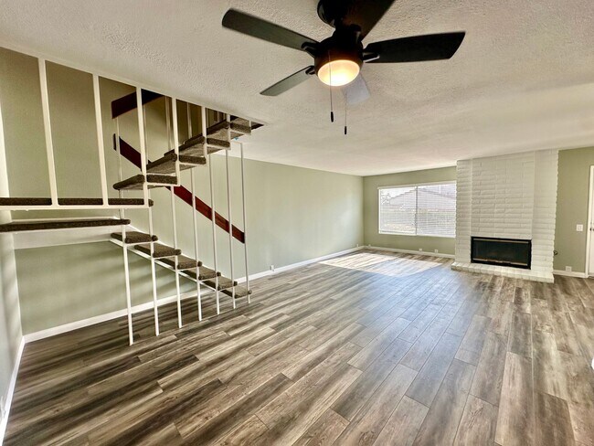 Foto del edificio - Stunning Upgraded Townhome in Rancho Berna...