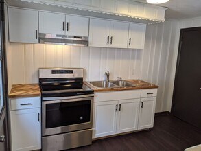 Building Photo - 3822 Redding Rd