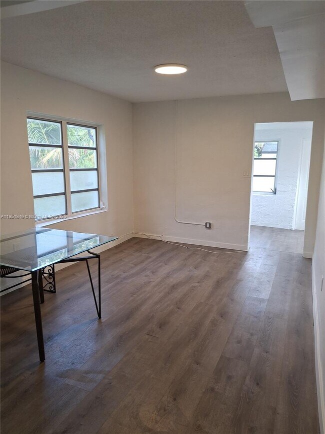 Foto del edificio - 1260 NW 45th St