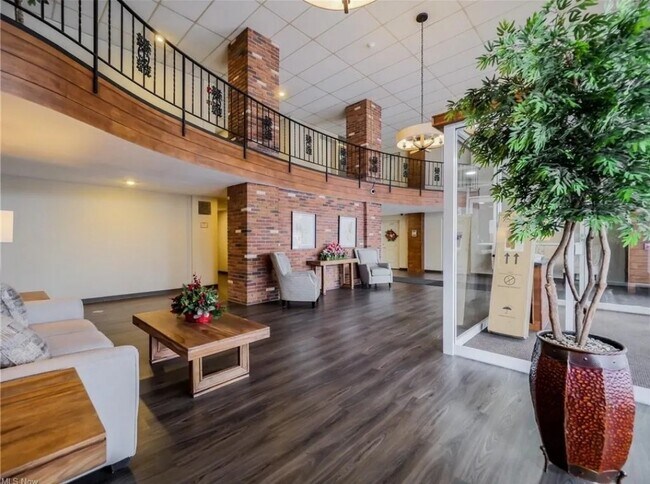 Lobby - 3675 Clague Rd