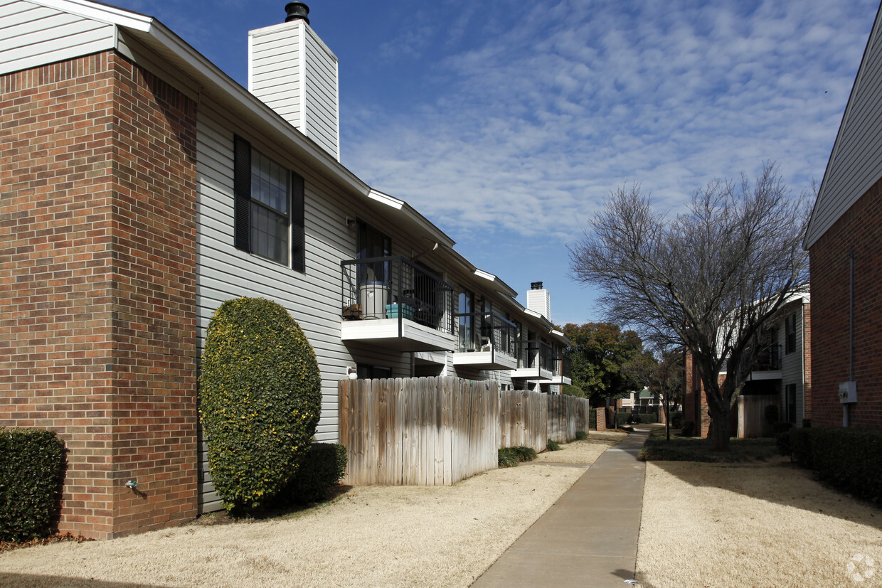 Building Photo - The Nottingham Condominiums