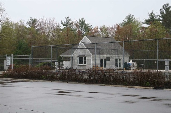 Building Photo - 604 Springbrook Cir