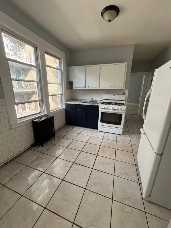 Building Photo - 142 Dayton Pl