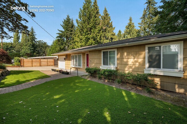 Building Photo - 1706 111th Ave NE