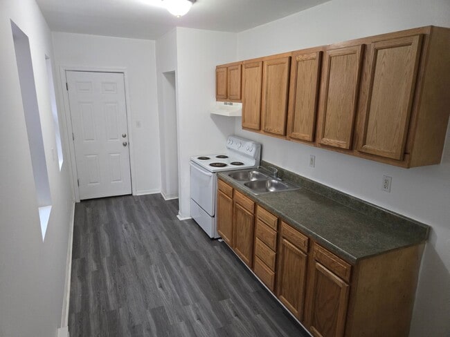 Foto del edificio - 2 Bedroom 1 Bath Townhouse