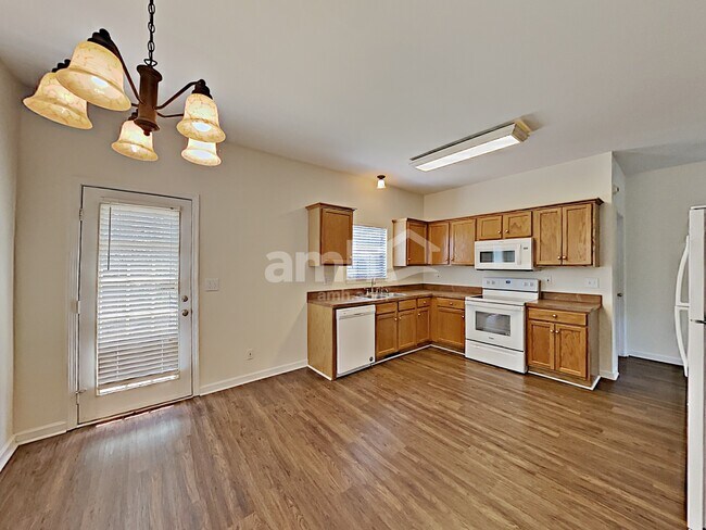 Foto del edificio - 8146 Coley Davis Rd