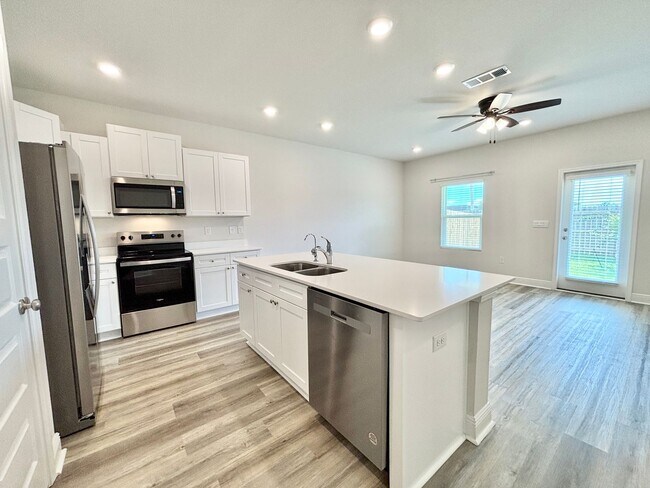 Building Photo - 4177 Pendragon Cir