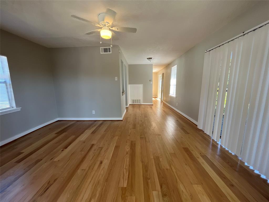 1748 Richmond Ave. Unit GRG APT, Houston, TX 77098 Room for Rent in Houston, TX