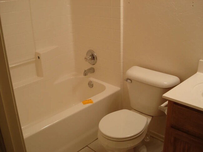 Foto del edificio - 413 Pinehurst drive