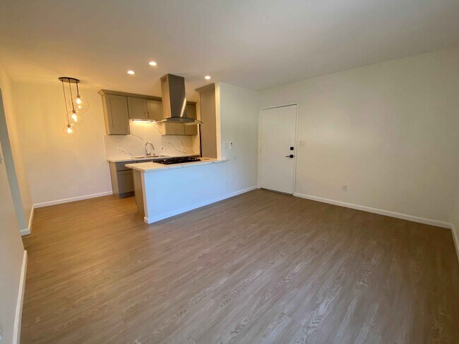 Foto del edificio - 223 N Avenue 58