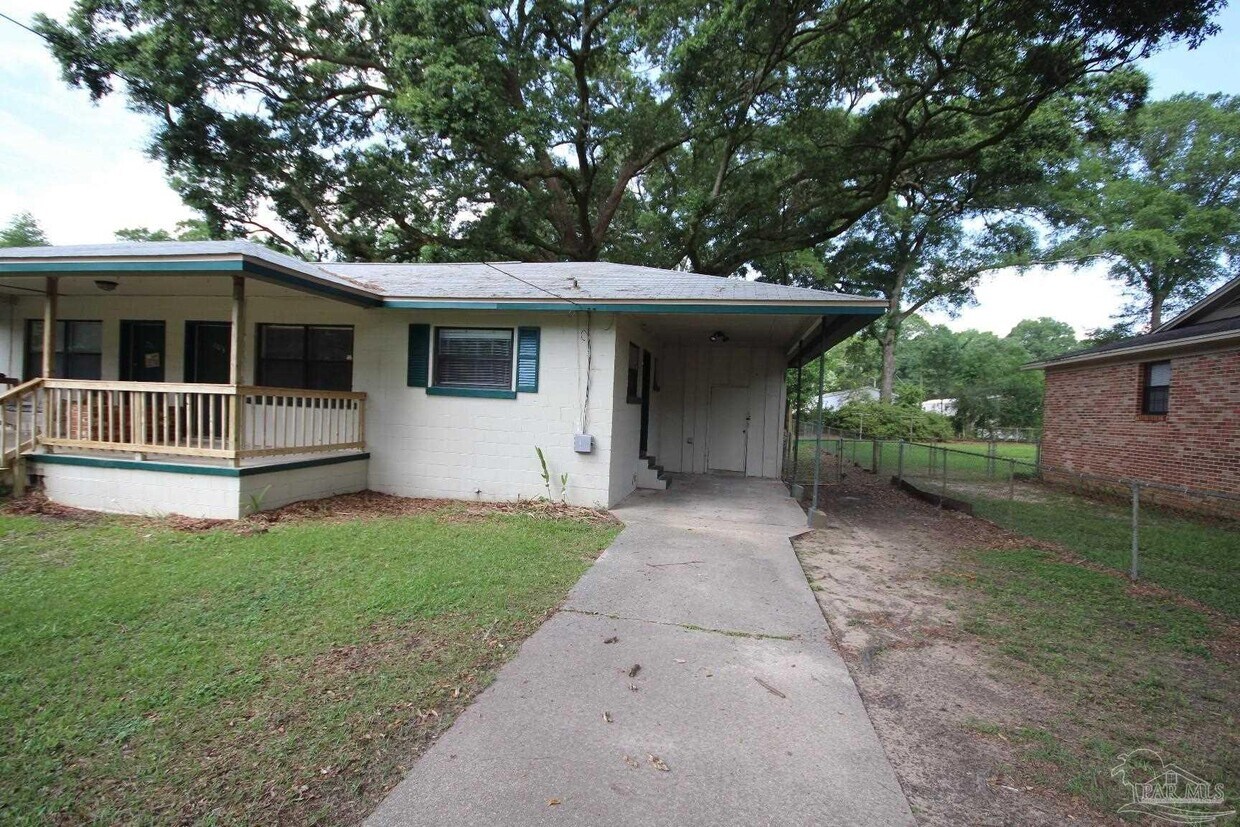 Foto principal - 703 N 72nd Ave