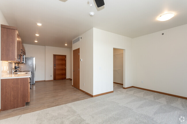 Studio - 528SF - Tallgrass Apartments