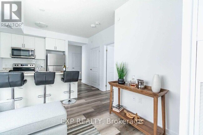 Photo du bâtiment - 450-450 Dundas St E