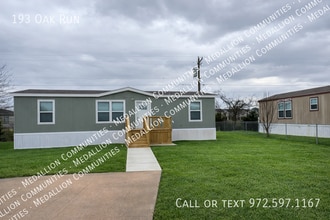 Building Photo - 193 Oak Run