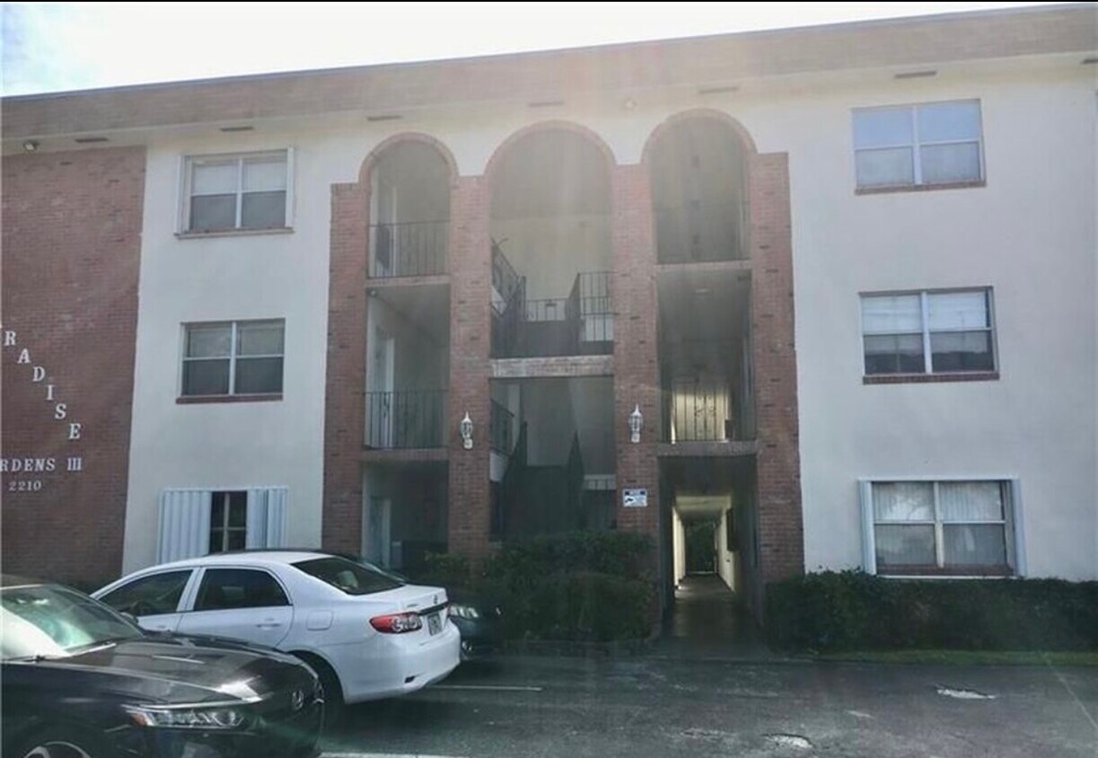 Foto del edificio - 2210 Taylor St