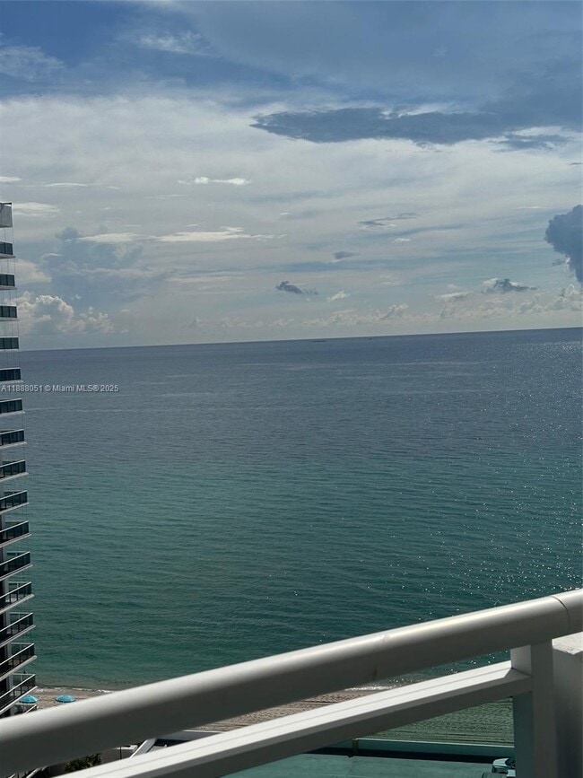 Building Photo - 3001 S Ocean Dr