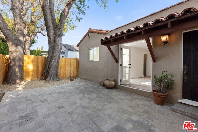 Foto del edificio - 414 Norwich Dr