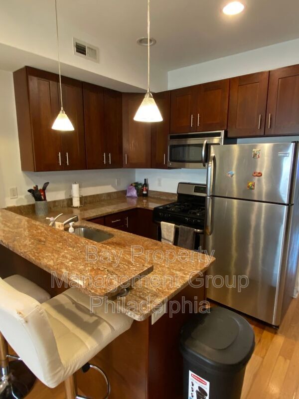 Primary Photo - 528 N 15th St