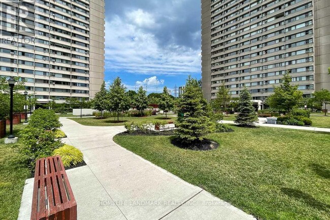 Building Photo - 725 Don Mills Rd.