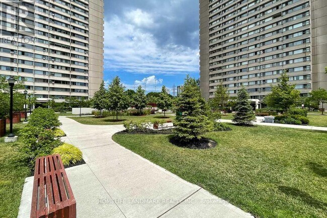 Photo du bâtiment - 725 Don Mills Rd.